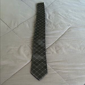 Apt. 9 Black and Silver Geometric Tie